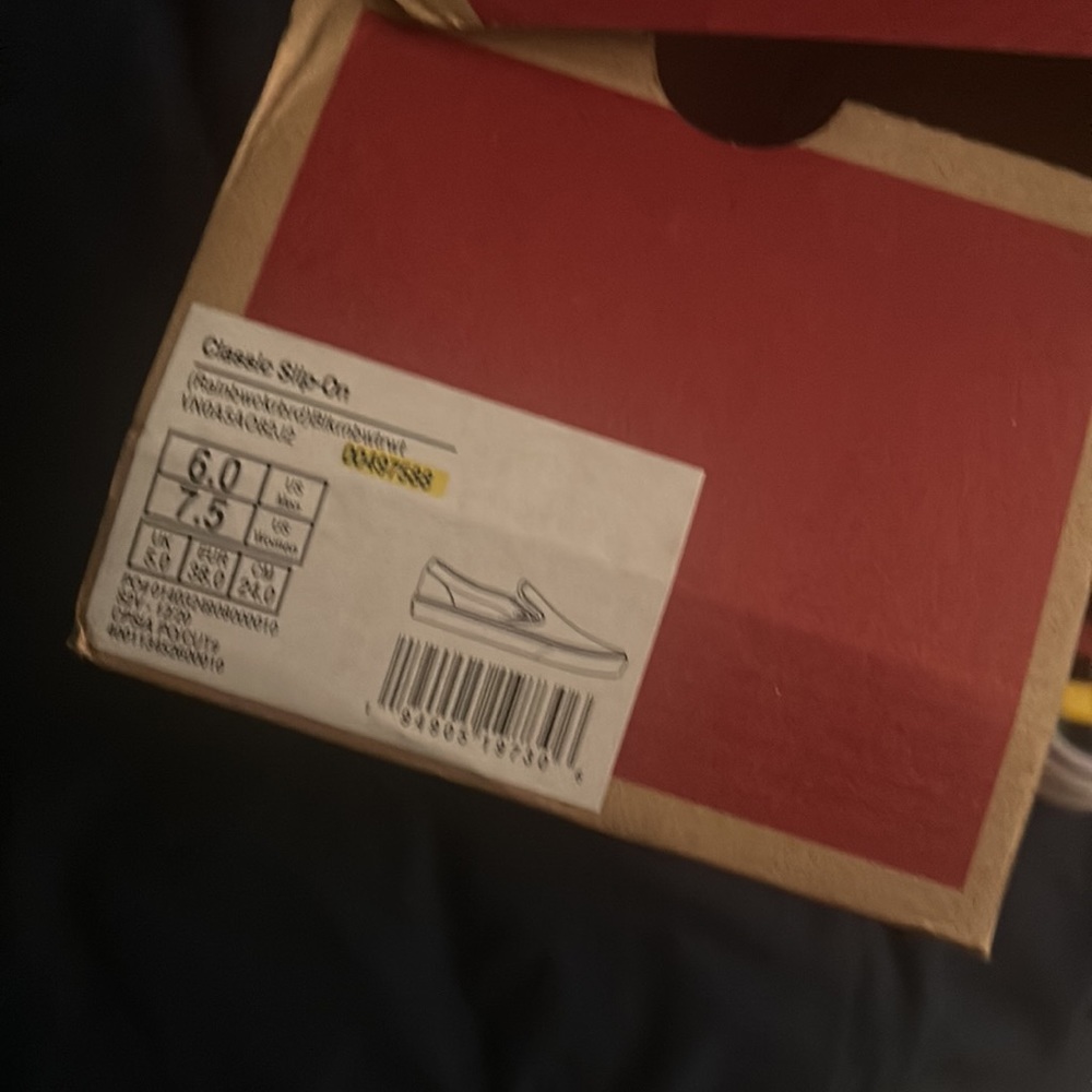 Shoes - Picture 4 of 4